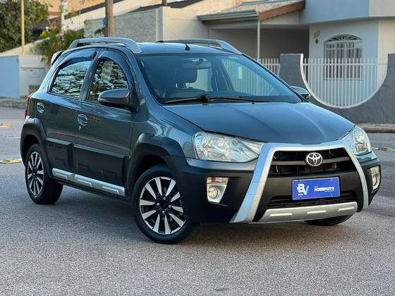 TOYOTA ETIOS CROSS 1.5 16V FLEX 4P MANUAL TOYOTA ETIOS CROSS 1.5 16V FLEX 4P MANUAL